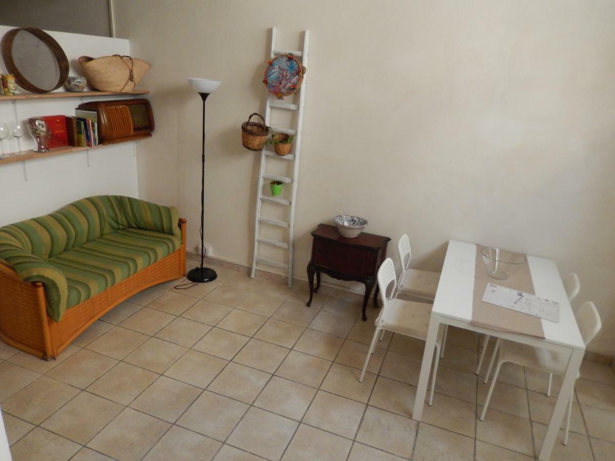 Appartamento In Centro Casa Vacanza شيكلي المظهر الخارجي الصورة